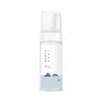Frasco da 1025 Dokdo Espuma Facial de Limpeza 150ml da Round Lab, limpador suave e hidratante para todos os tipos de pele.