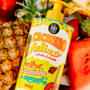 Pote do Cachinho Feliz Salada de Frutas Creme de Pentear 450g da Lola, hidratação e definição para cabelos cacheados e crespos.