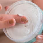 Frasco da Máscara Facial Nutritiva 150ml da Geoderm, cuidado natural para hidratar e nutrir profundamente a pele.