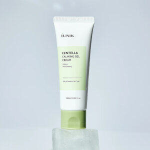 gel-creme calmante iunik com centella asiatica em bisnaga de 60ml para hidratar e suavizar a pele sensivel