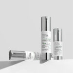 Sérum Reedle Shot 100 da VT Cosmetics em frasco de 50ml com microagujas dissolvíveis para renovar e suavizar a pele.