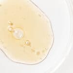 Sérum Revive Eye Ginseng + Retinal de 30ml da Beauty of Joseon em bisnaga, formulado para iluminar e suavizar a zona do contorno dos olhos.