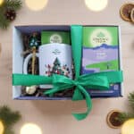 Infusão ayurvédica Tulsi Sleep Organic India em embalagem de Natal, com mistura biológica relaxante e elementos festivos.