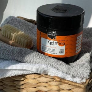 Gelatina Capilar Pro-Cachos Definidos 500ml da Real Natura para definição, controlo e cuidado dos caracóis