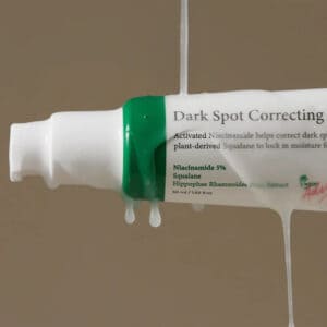 Sérum Dark Spot Correcting Glow 50ml da Axis-Y em frasco pump, formulado para ajudar a uniformizar manchas e iluminar a pele.