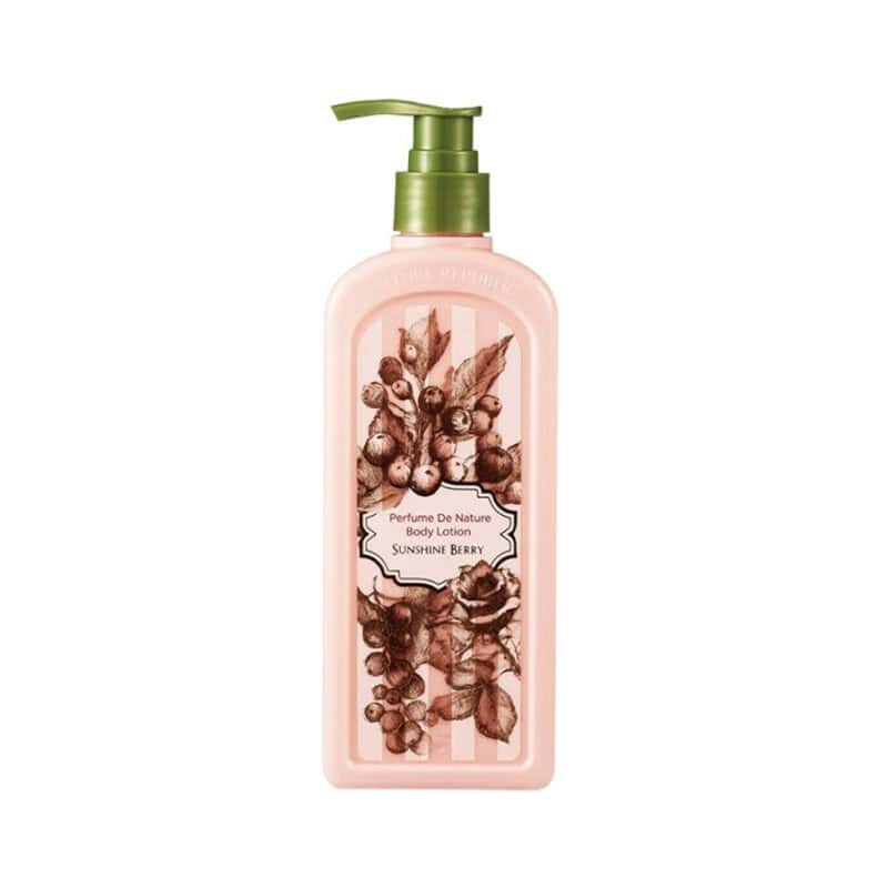 Loção Corporal All Day Lily 345ml Nature Republic com extrato de lírio e fragrância floral.