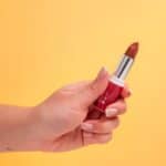 Bálsamo Labial de Cor Cabaré 7gr Musa Natural Cosmetics, cuidado labial com cor para hidratar e realçar os lábios.