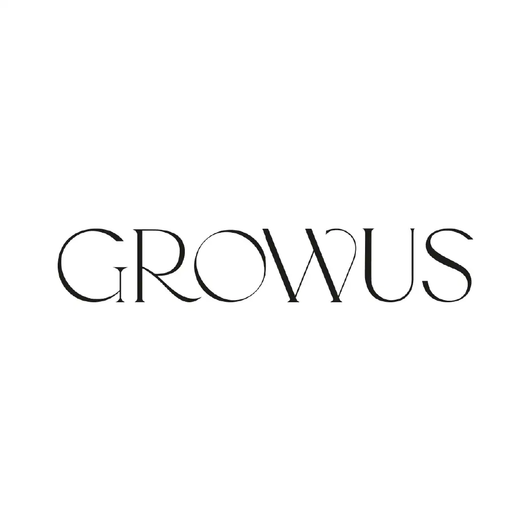 GROWUS é uma marca de cuidados capilares inspirada no poder do mar e no conceito de talassoterapia, utilizando ingredientes de origem marinha em fórmulas desenvolvidas para cuidar dos cabelos e do couro cabeludo.
